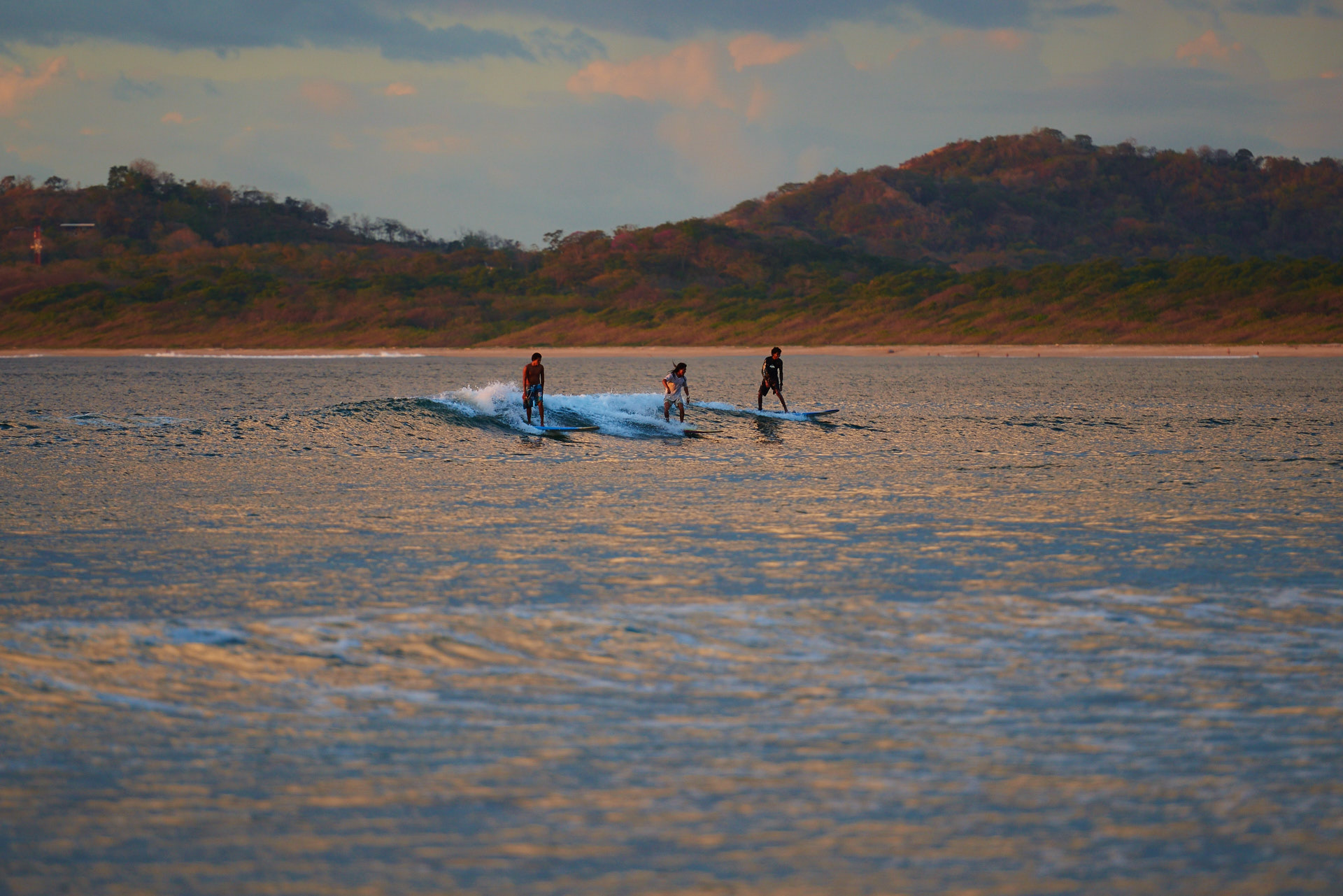 surf a Tamarindo